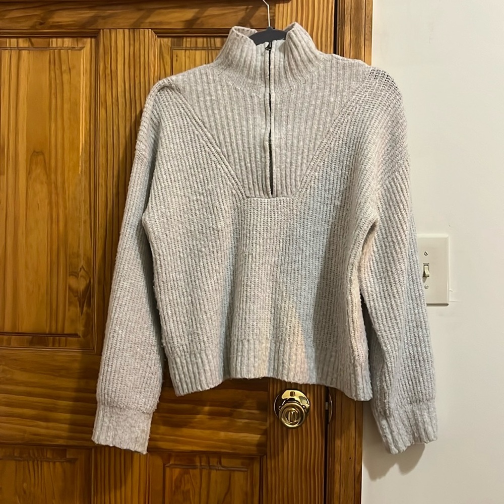 Hippie Rose Quarter zip sweater Size L juniors